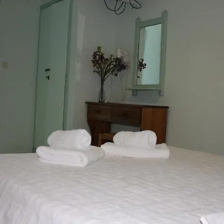 Naxos Apartman
