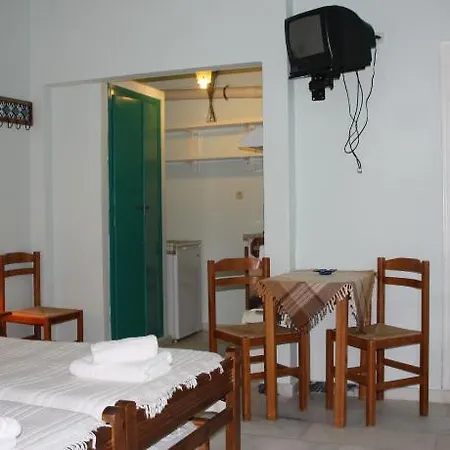Naxos Apartment *